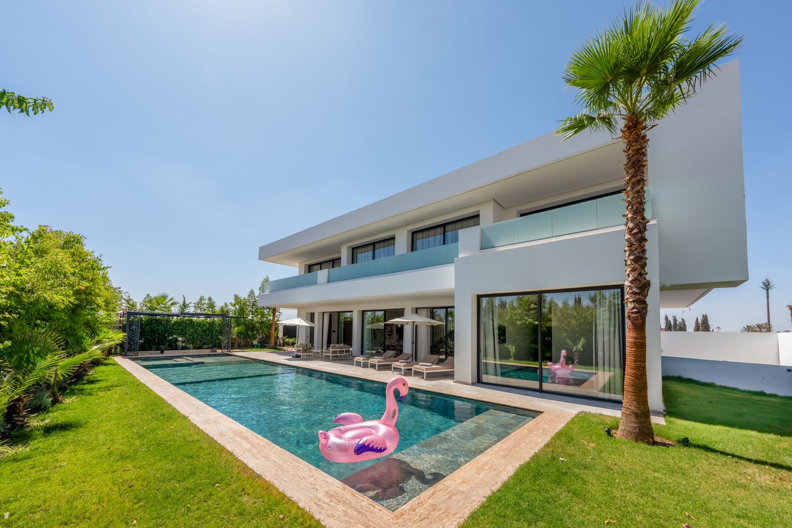 La villa et sa piscine