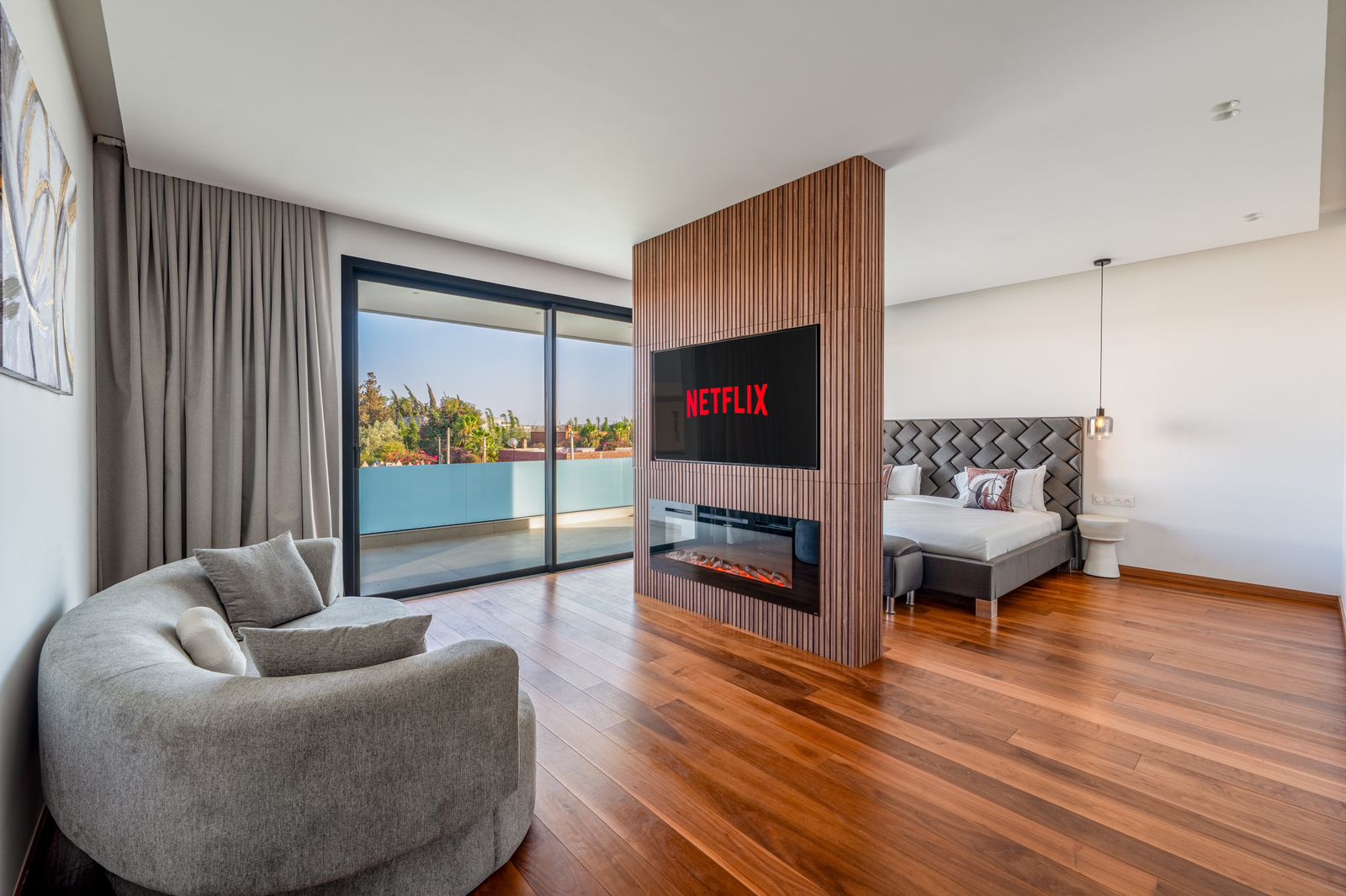 Cinq suites, mille attentions